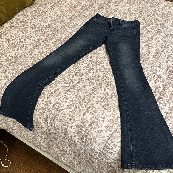 Cute Jeans - Picture 1 of 8